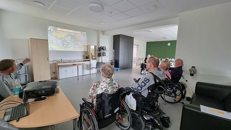 während des Vortrags an unserem neu ausgebauten Zentrum für Tetra und Paraplegie 
